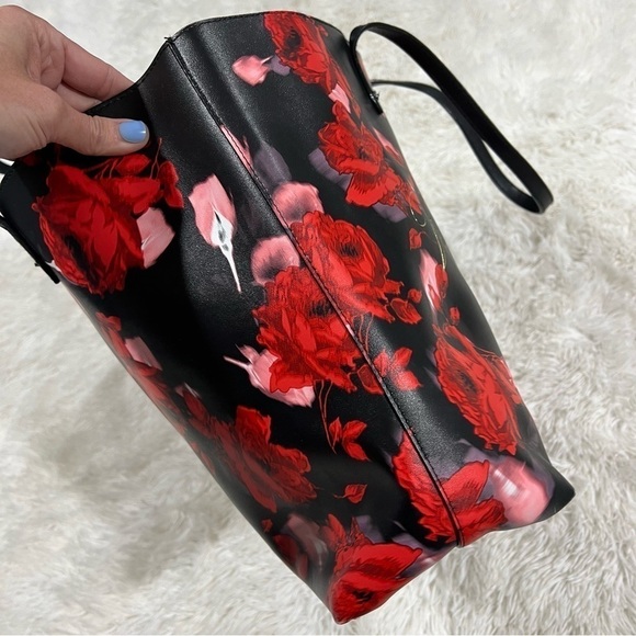 Victoria's Secret Large Red Floral Rose Tote Bag Limited Edition - Picture 14 of 16